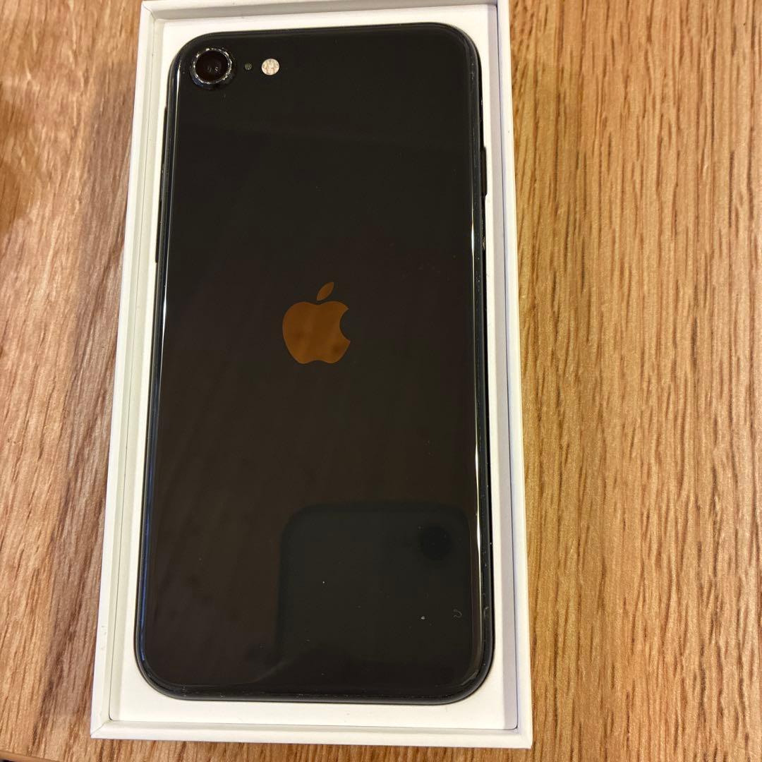 iPhone SE第2世代　SIMロックあり