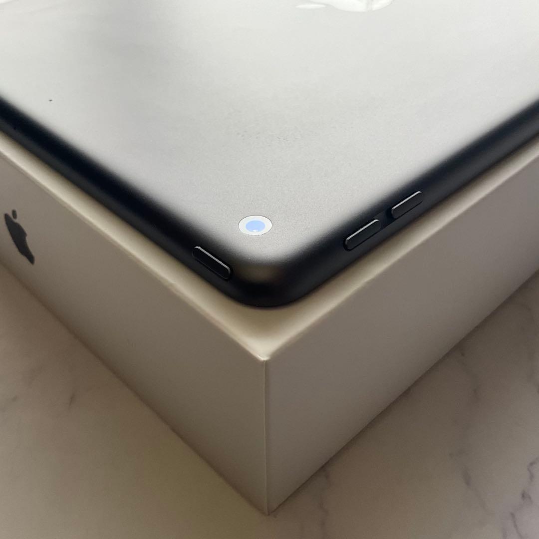 【美品】Apple iPad 第7世代 Wi-Fi 32GB