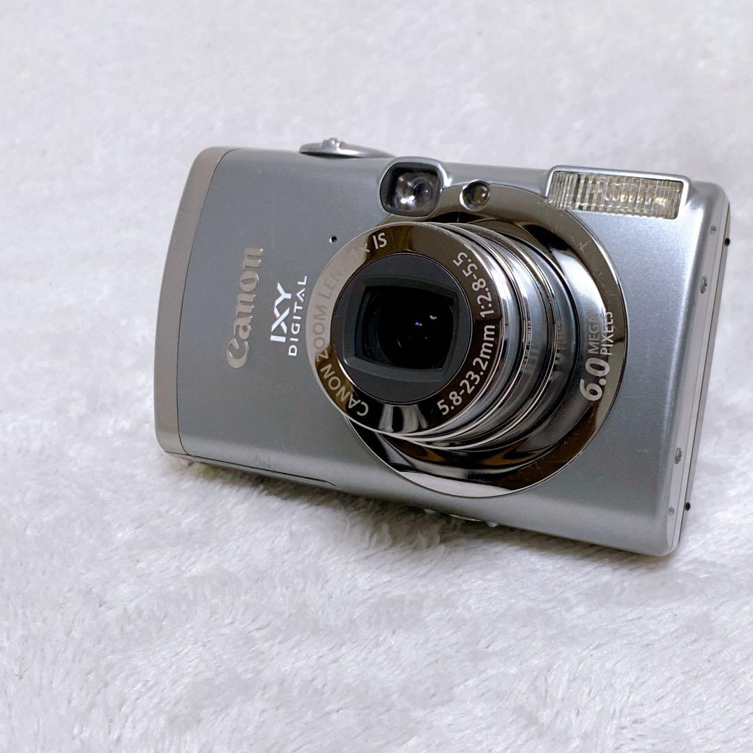 Canon キャノン　IXY 800IS　シルバー　イクシー　デジタルカメラ