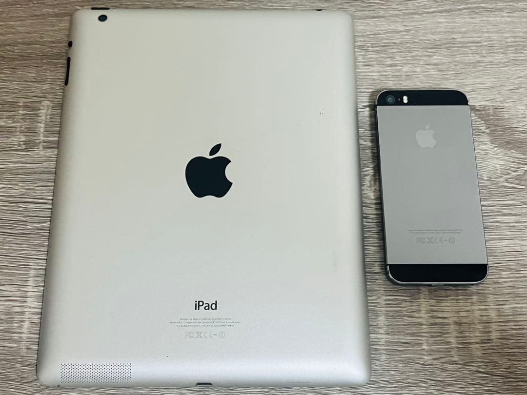 iPad 第4世代(16GB) & iPhone 5s(64GB) 2点セット