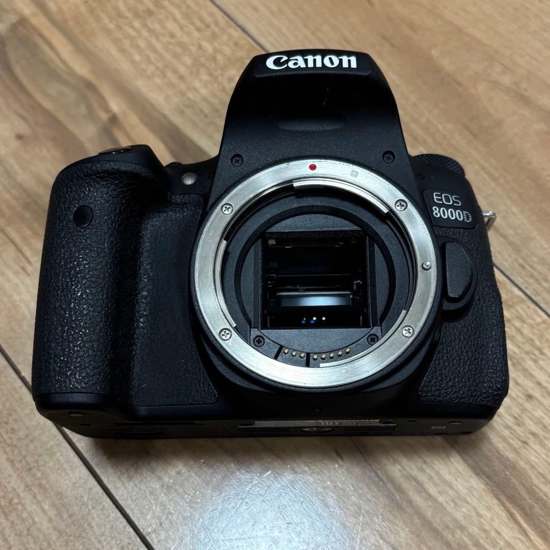 デジタルカメラ EOS 8000D