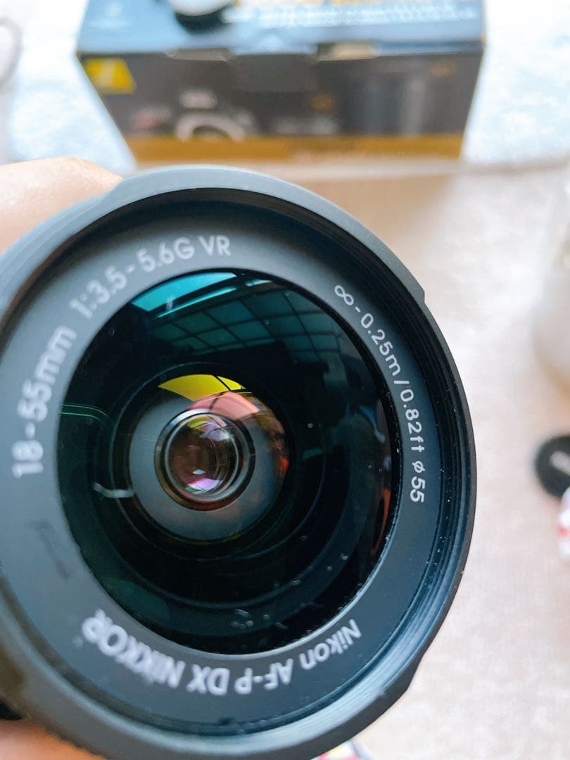 Nikon D5600 本体＋単焦点レンズセット　レンズにカビあり