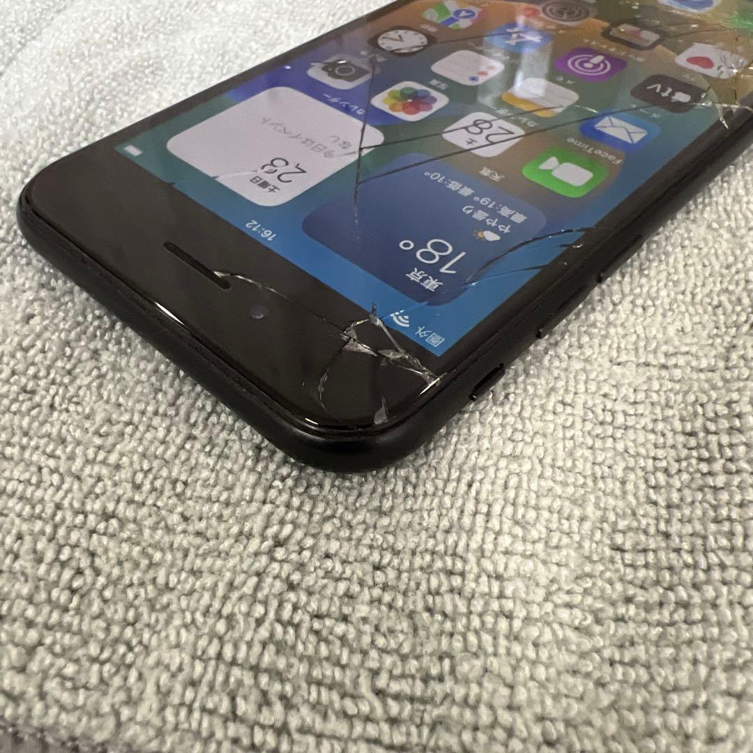 iPhone SE2 第2世代 64GB ひび割れあり
