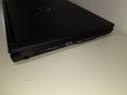 80 L0401-08 富士通 LIFEBOOK A574/K i5