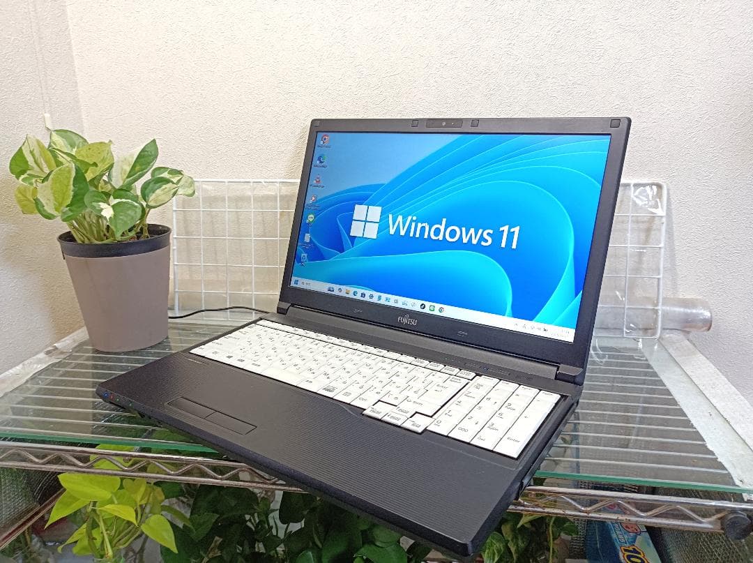 富士通 ノートパソコン Windows 11 Pro 64bit