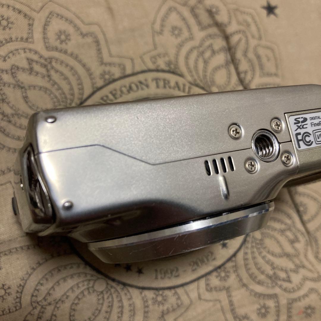 FUJIFILM FINEPIX F600EXR GPS搭載 デジカメ コンデジ