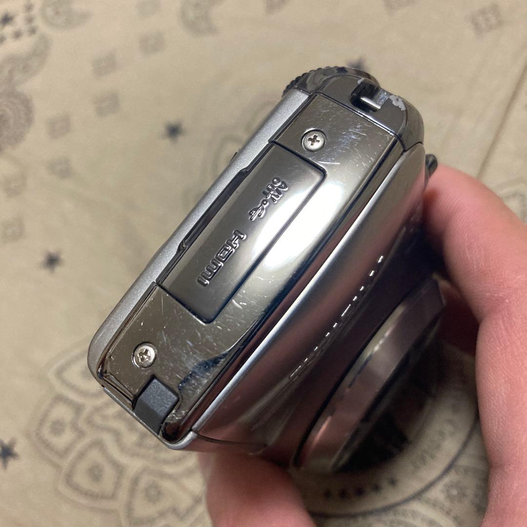 FUJIFILM FINEPIX F600EXR GPS搭載 デジカメ コンデジ