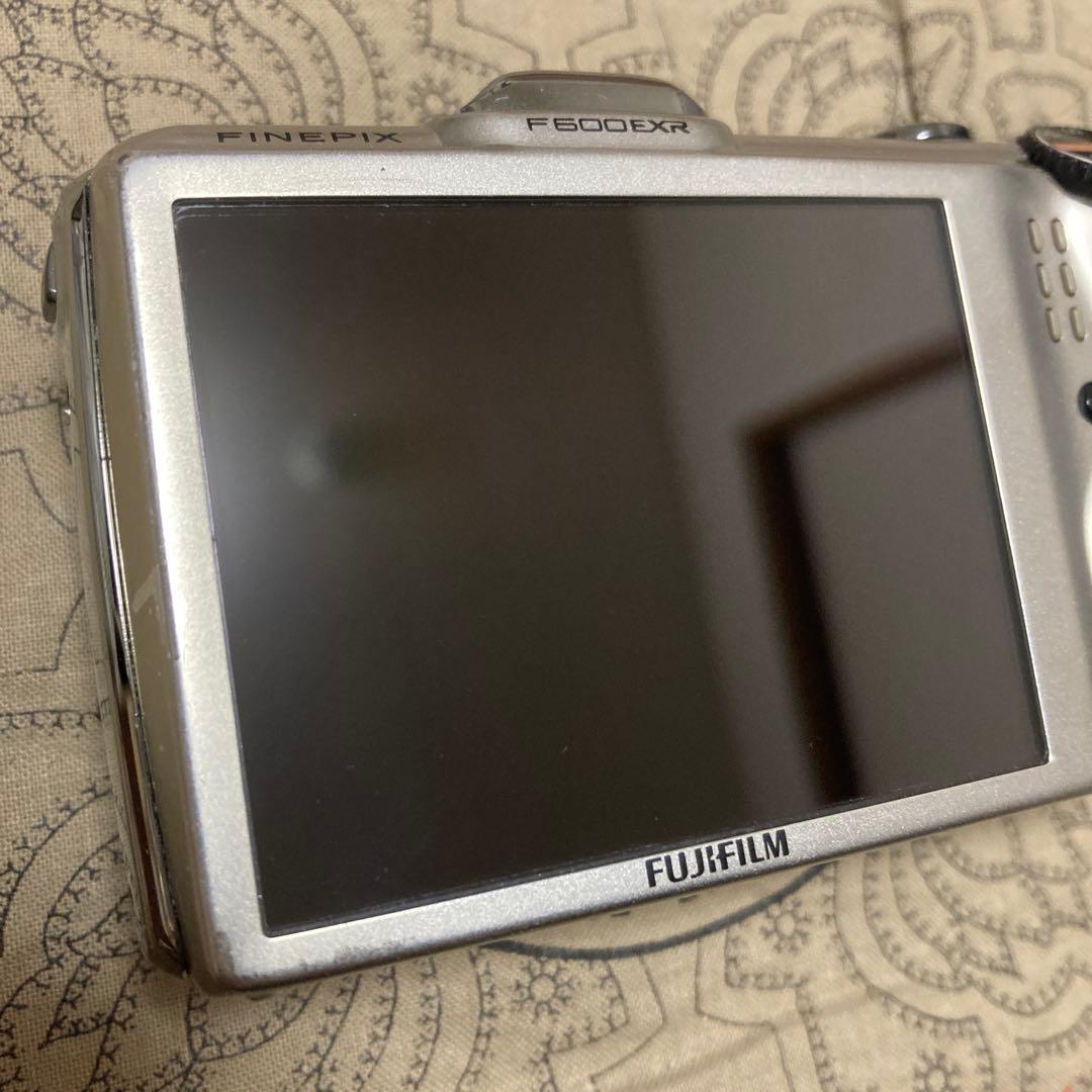 FUJIFILM FINEPIX F600EXR GPS搭載 デジカメ コンデジ