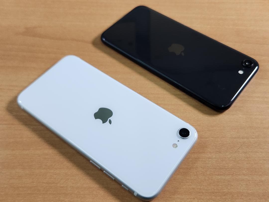 031700K iPhone SE A2296 64GB 第2世代