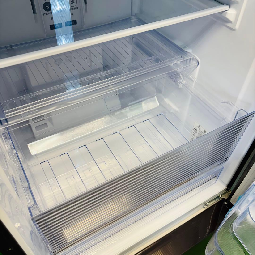 美品 22年製 280L 冷蔵庫 大きめ おしゃれ シャープ【地域限定配送無料】