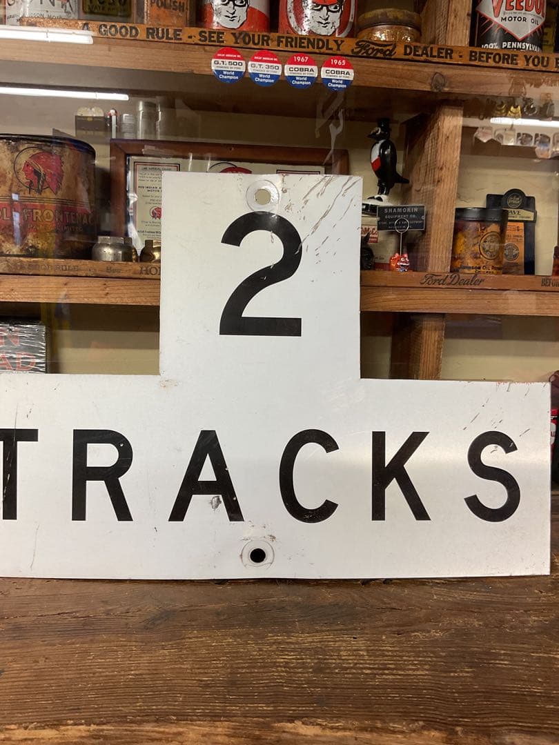 USA ストリート看板　2TRACKS