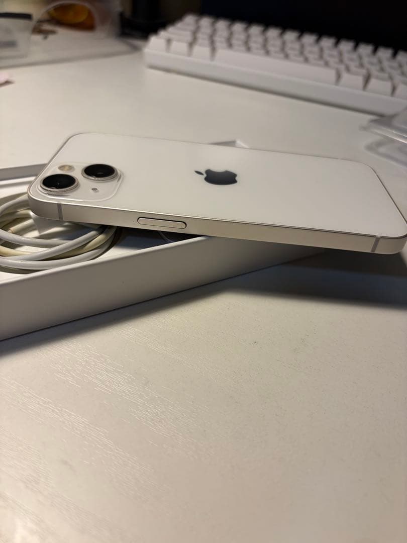 iPhone13 箱付き　スターライト
