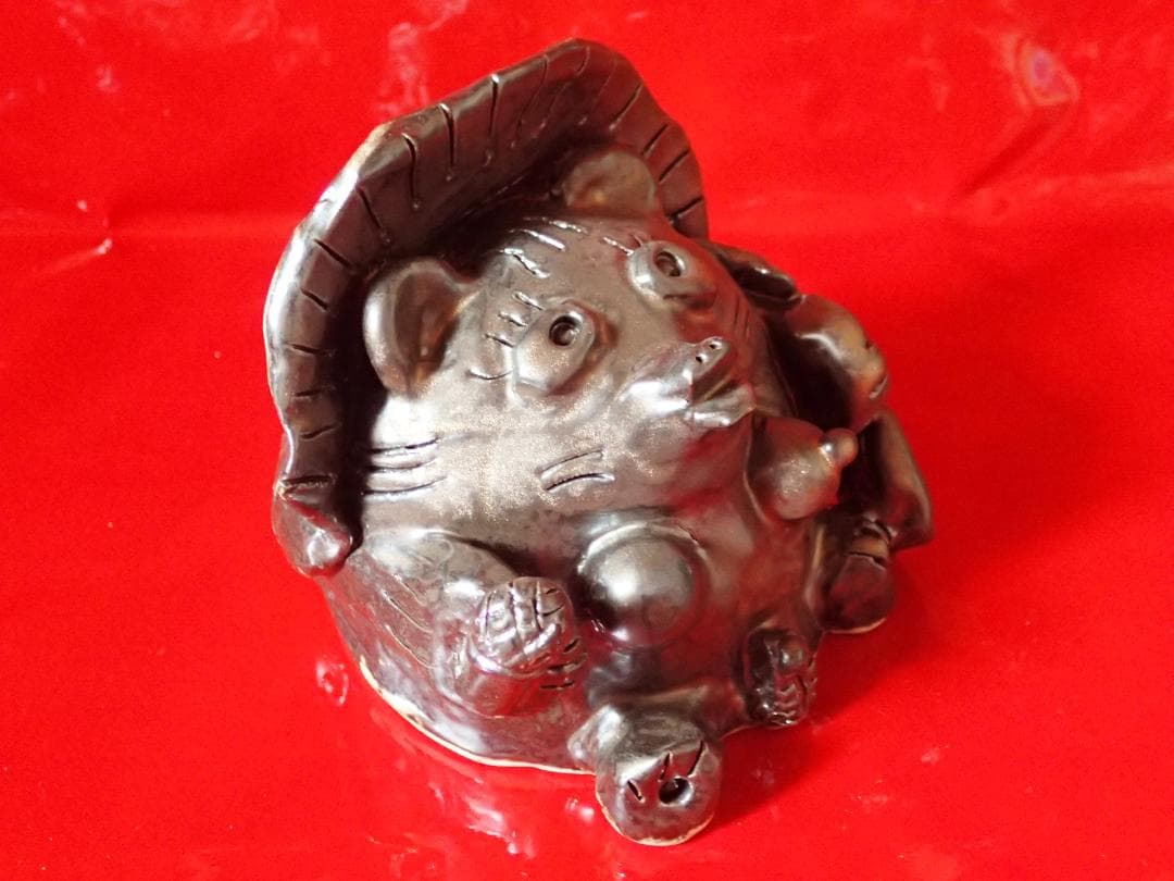 信楽狸　置物　ハンドメイド　スター狸　陶芸　オリジナル　イイね割①