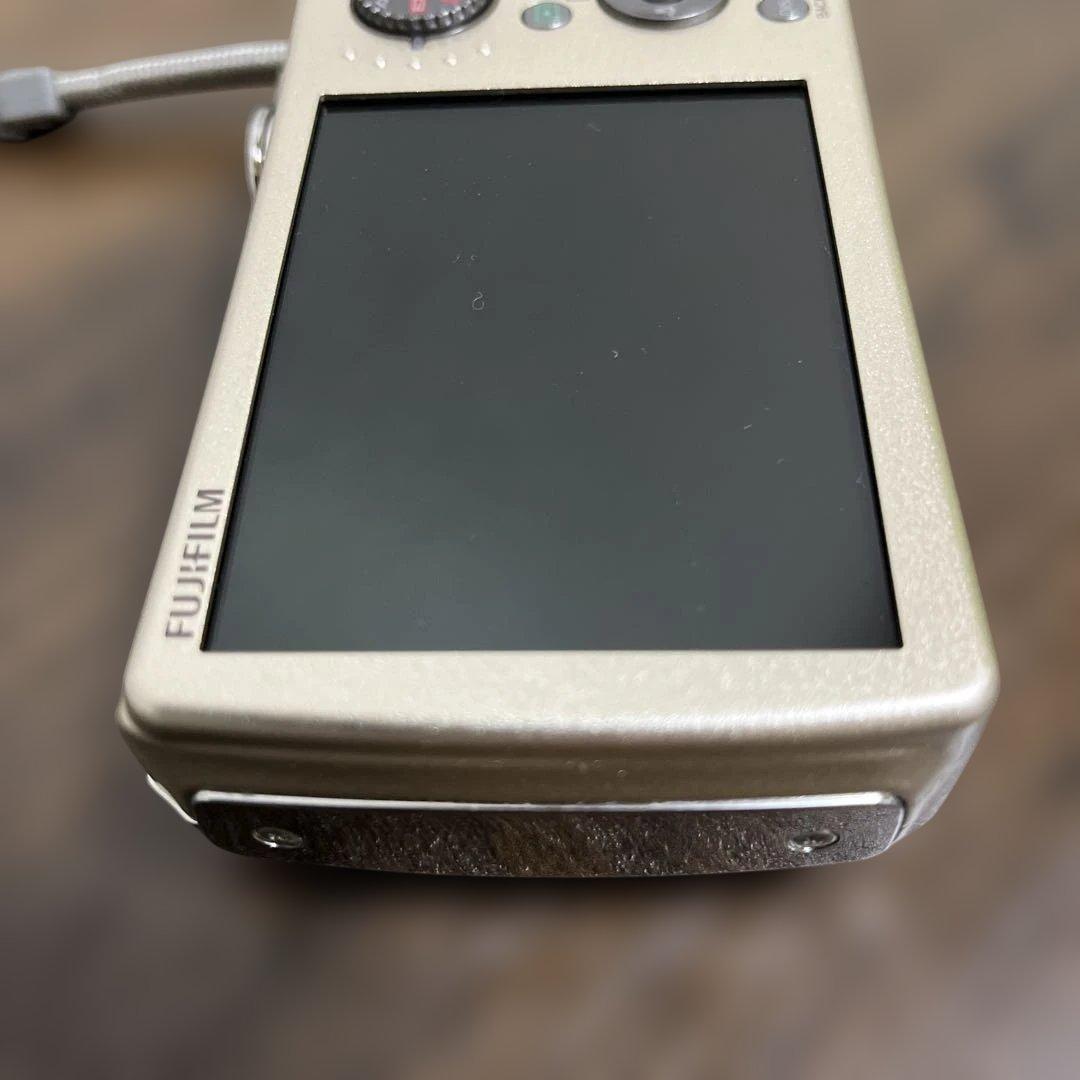 [ジャンク品] FUJIFILM FinePix F200EXR