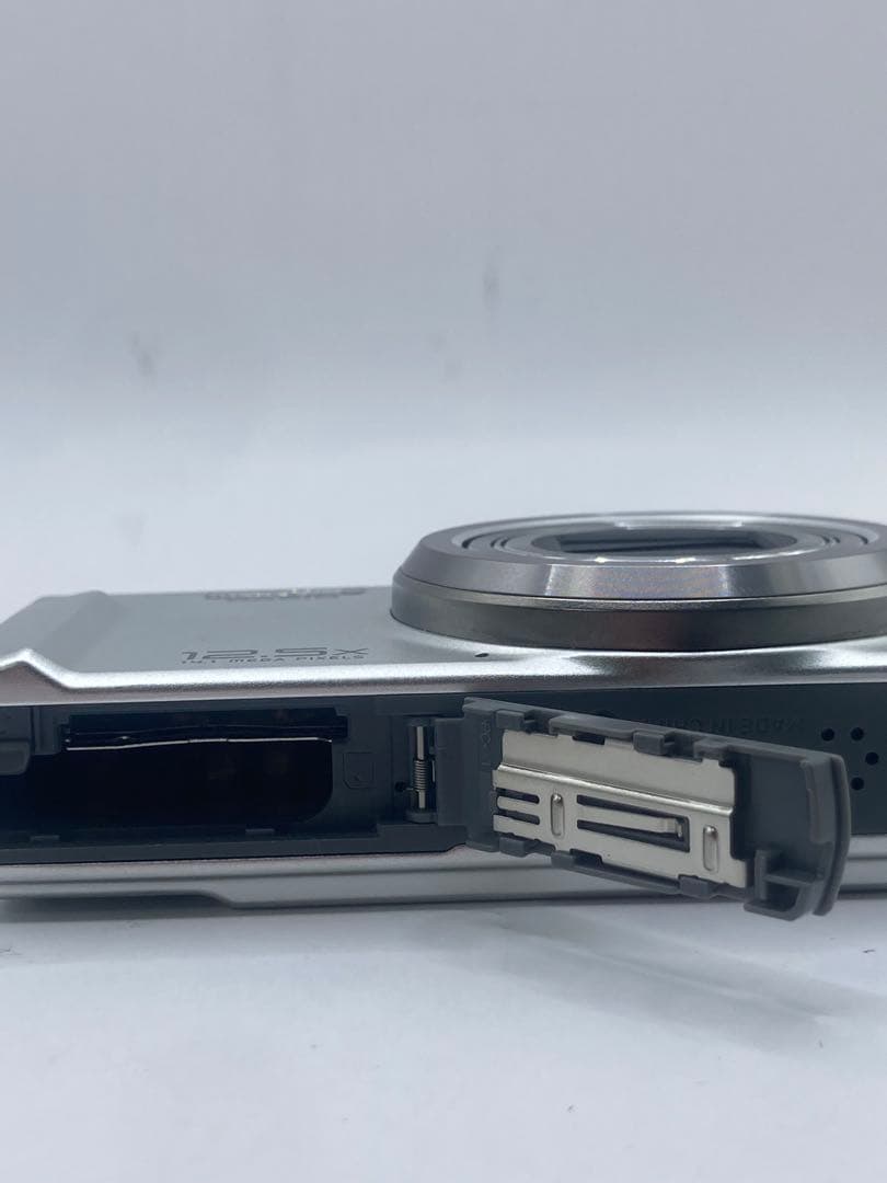 CASIO EXILIM 12.5倍ズームデジタルカメラ　ジャンク品
