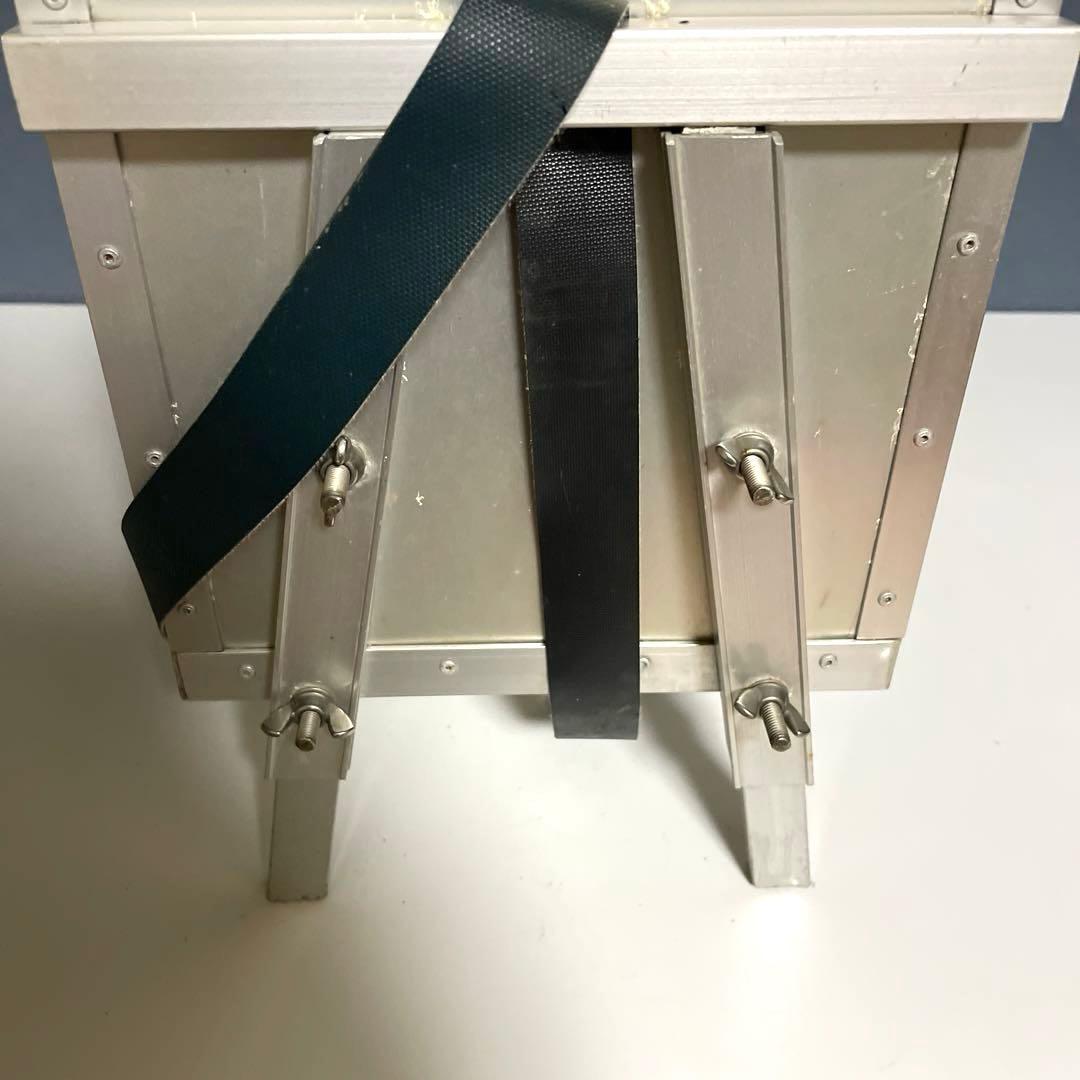 【紀州釣り】　アルミ軽量　釣り箱　椅子　2本竿立て付き　蓋付き　クーラーボックス
