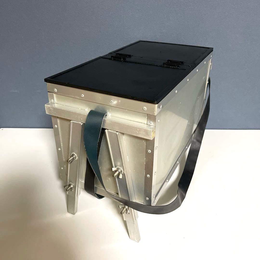 【紀州釣り】　アルミ軽量　釣り箱　椅子　2本竿立て付き　蓋付き　クーラーボックス