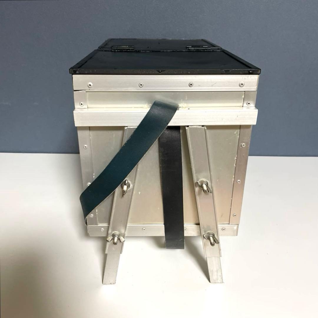 【紀州釣り】　アルミ軽量　釣り箱　椅子　2本竿立て付き　蓋付き　クーラーボックス