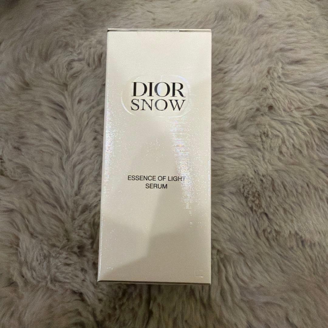 【新品未開封】Diorスノー エッセンスオブライトセラム 50ml