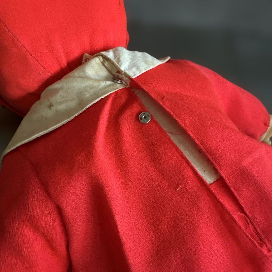 瞬間的お値下げ‼️蔵出し　ヴィンテージ　赤い服の可愛い人形