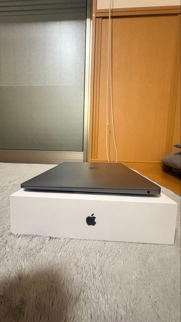 【早い者勝ち】MacBook Air M1チップ メモリ8GB 256GB