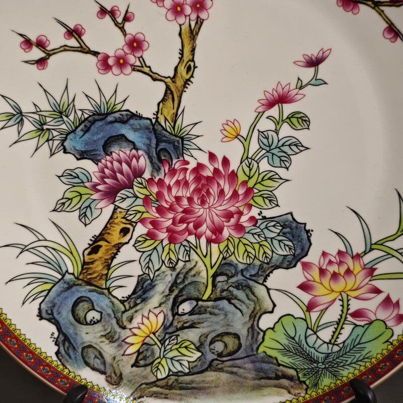 景徳鎮 蒔絵万花開窓パステル梅花図賞盤 陶磁器 装飾品 現代工芸品 美術品 置物