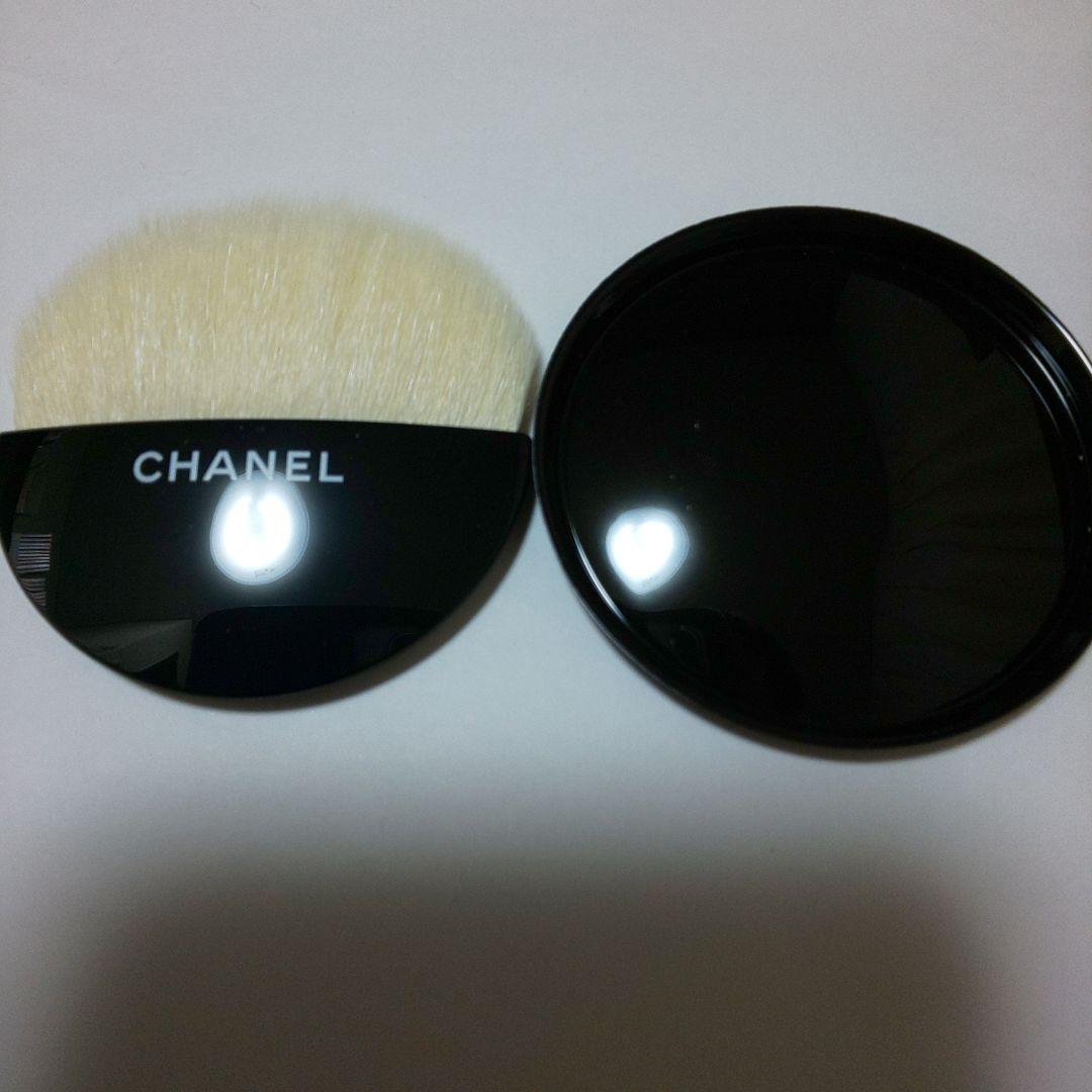 CHANEL シャネル プードゥル ルミエール 40 ホワイト オパール