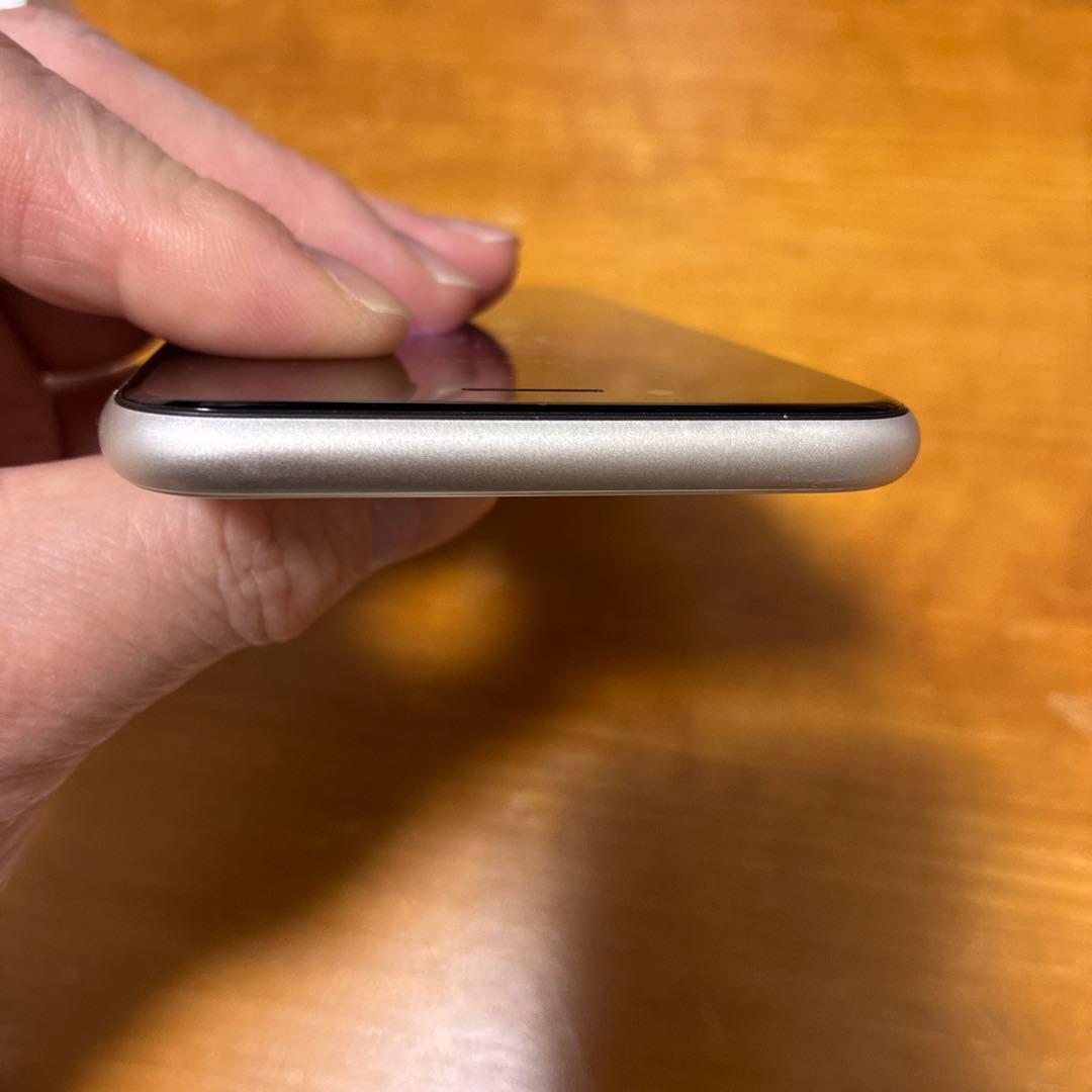 iPhoneＳＥ3世代　64GB