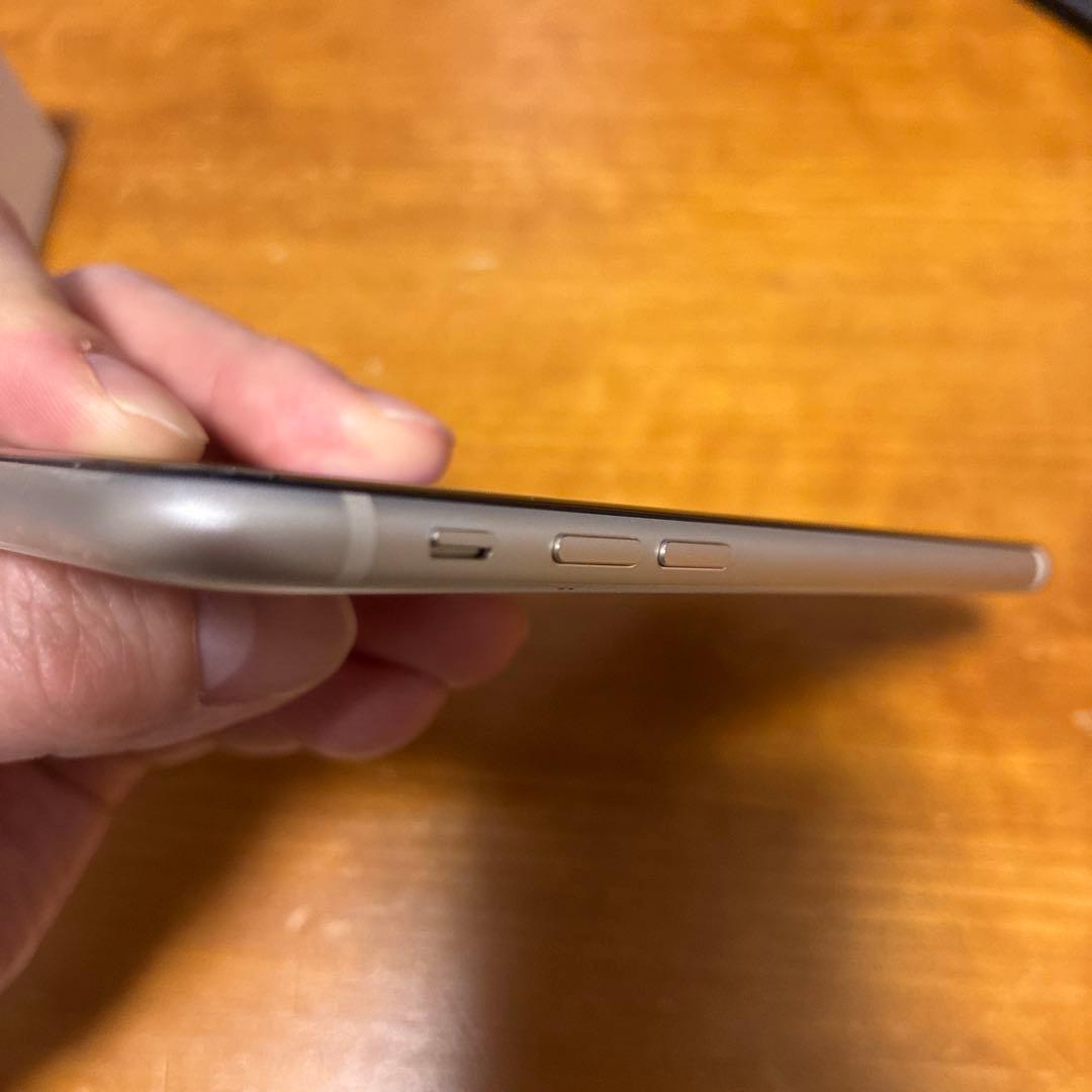 iPhoneＳＥ3世代　64GB
