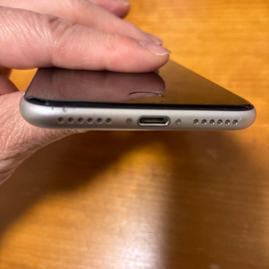 iPhoneＳＥ3世代　64GB