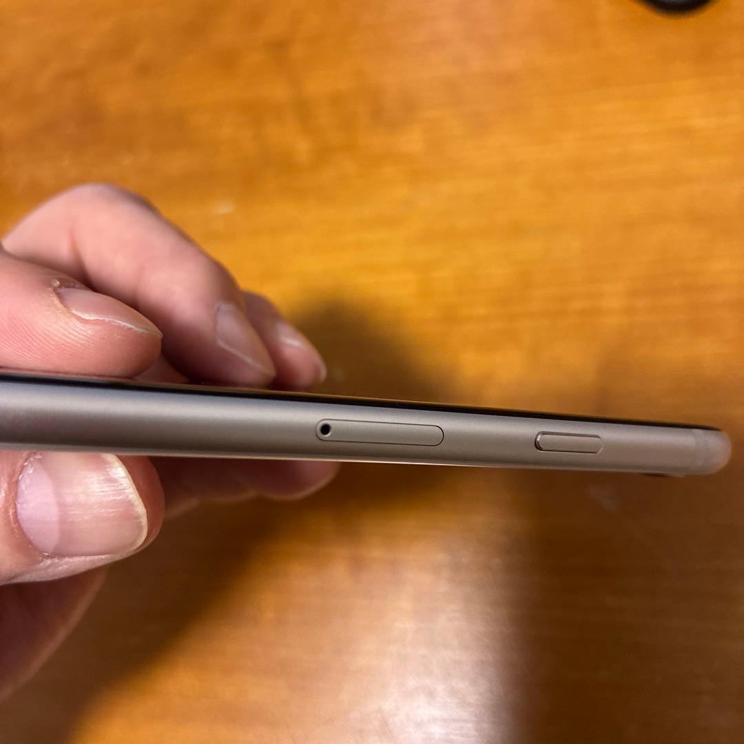 iPhoneＳＥ3世代　64GB