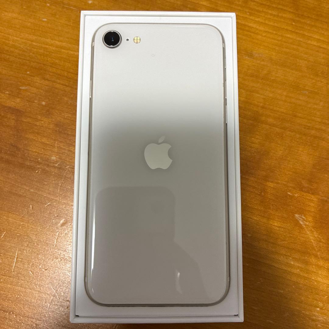 iPhoneＳＥ3世代　64GB