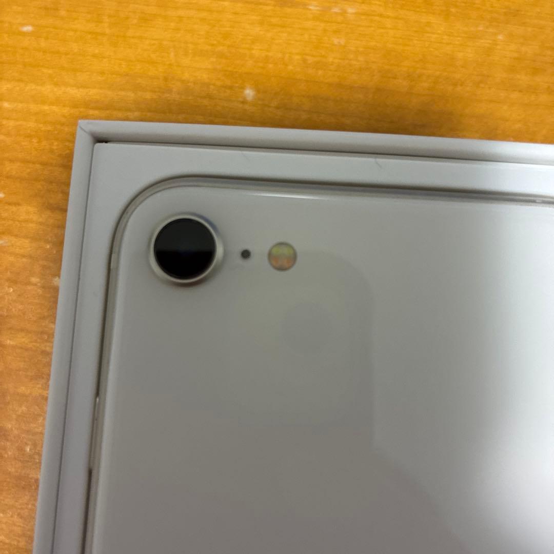 iPhoneＳＥ3世代　64GB