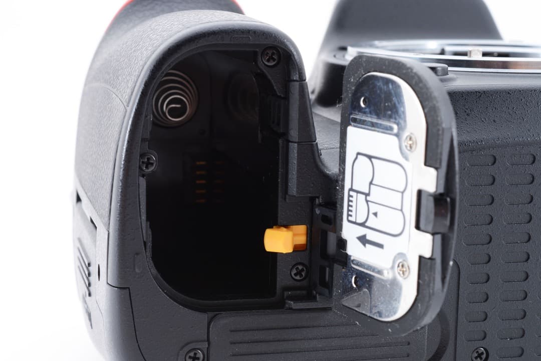 【ショット数900回未満】Nikon D7100 デジタル一眼レフカメラ