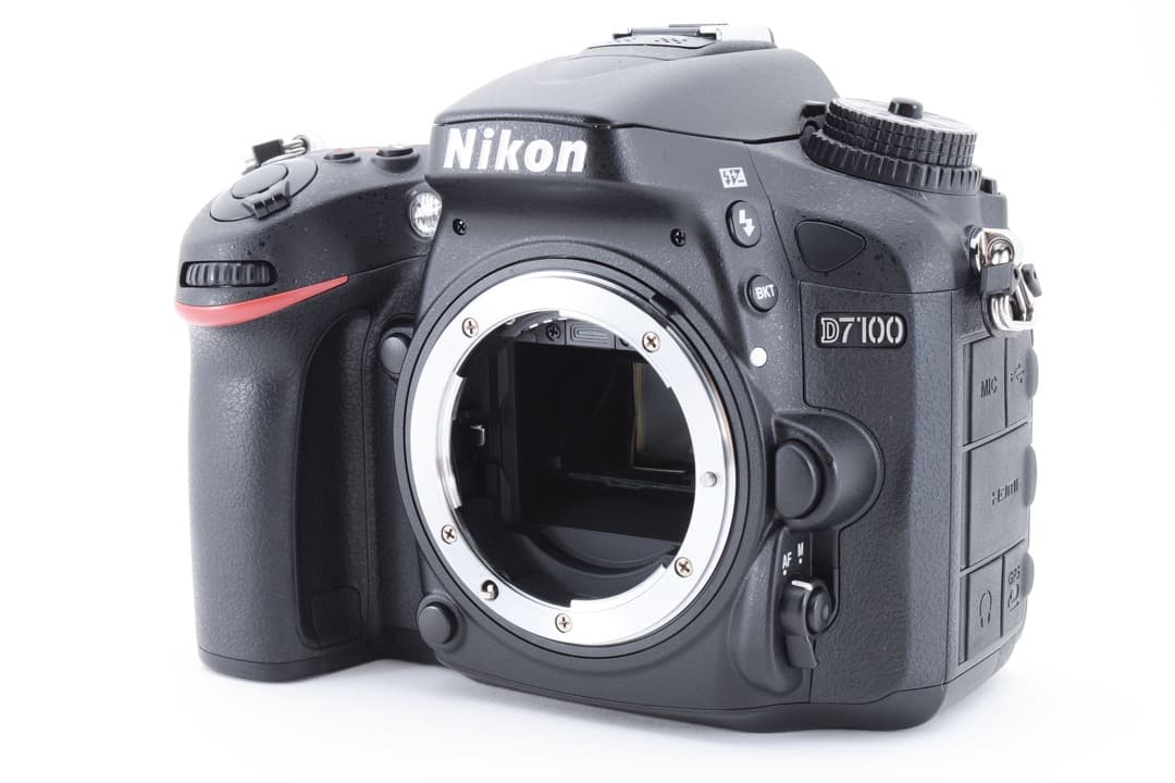 【ショット数900回未満】Nikon D7100 デジタル一眼レフカメラ