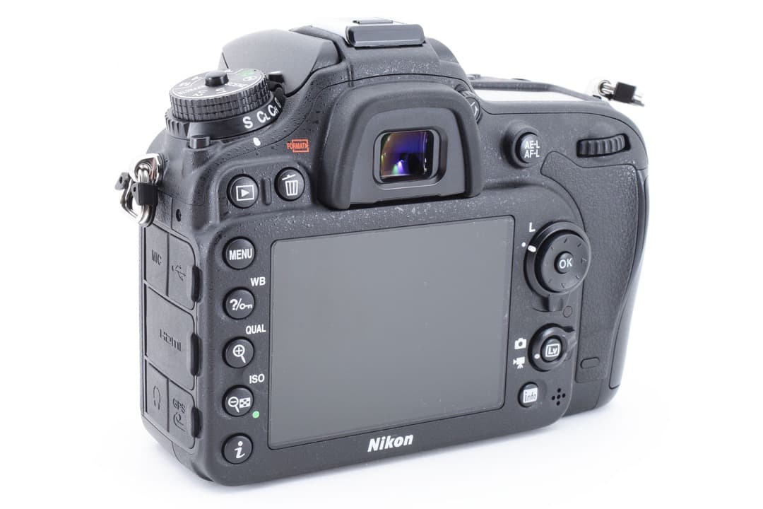 【ショット数900回未満】Nikon D7100 デジタル一眼レフカメラ
