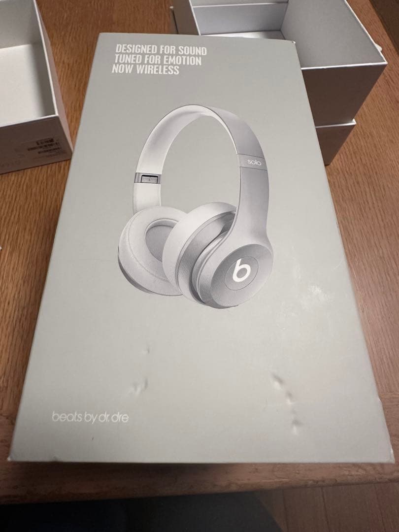 Beats Solo2 Wireless ヘッドフォンシルバーイヤーパッド交換済