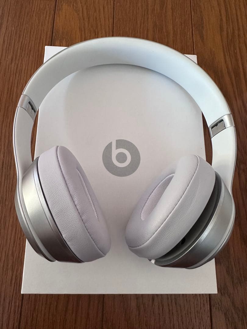 Beats Solo2 Wireless ヘッドフォンシルバーイヤーパッド交換済