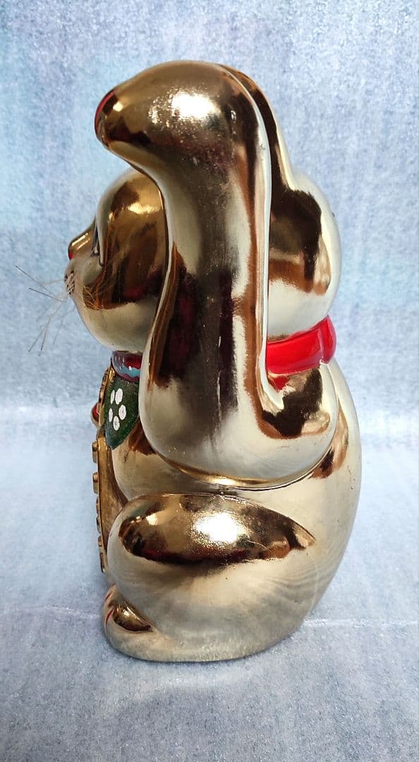 金色　招き猫　貯金箱　左手　高さ約27cm　横幅約16cm　厚さ約13cm