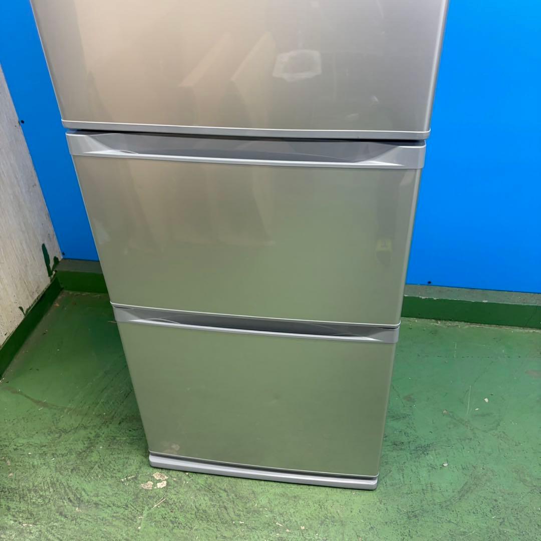 976 新品！　新古品　東芝　3ドア　冷蔵庫　330L 自動製氷付　保証込み
