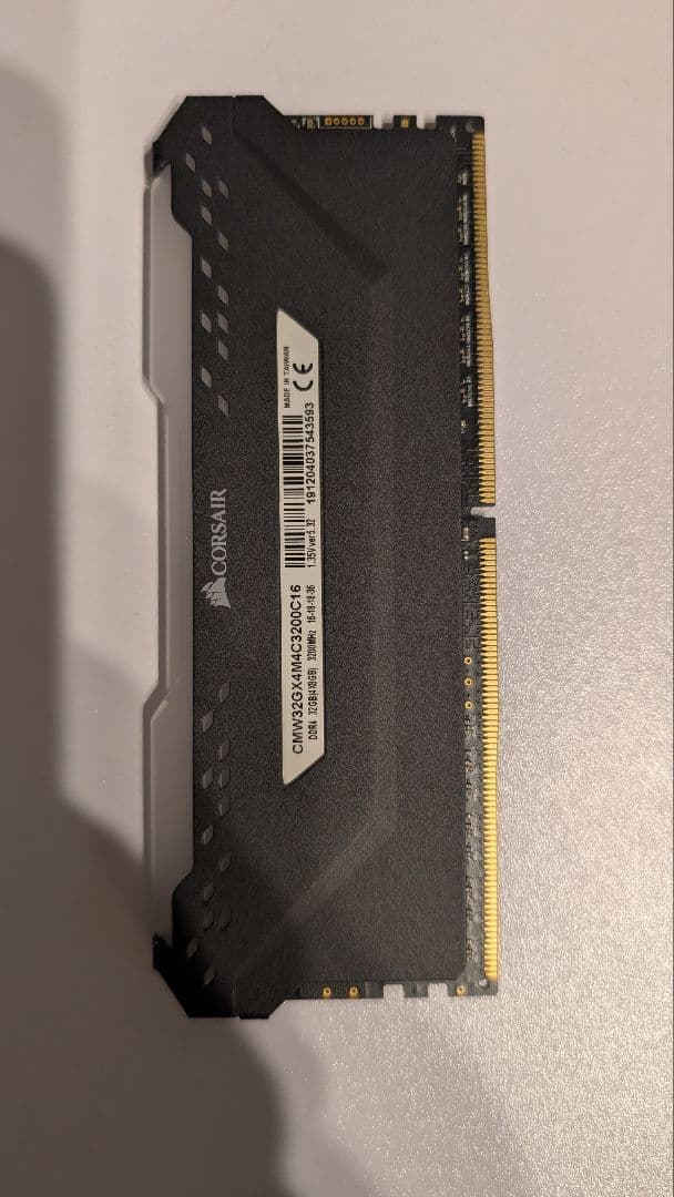 Corsair DDR4 8GB×1枚 中古メモリ