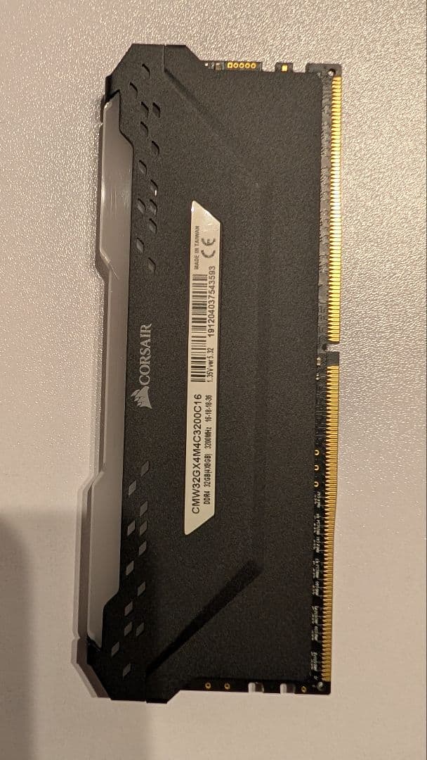 Corsair DDR4 8GB×1枚 中古メモリ