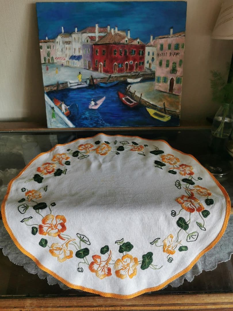 アンティークフランス ナスタチウム 金蓮花 橙x緑 手刺繍 リネン54㎝ドイリー