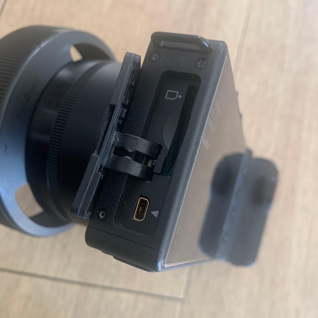 SIGMA dp2 Quattro（バッテリー2個・純正フード)