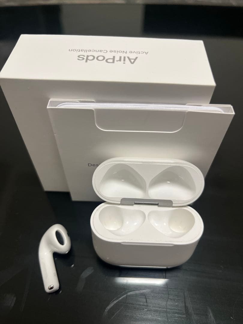 Apple AirPods 本体 充電ケース付き
