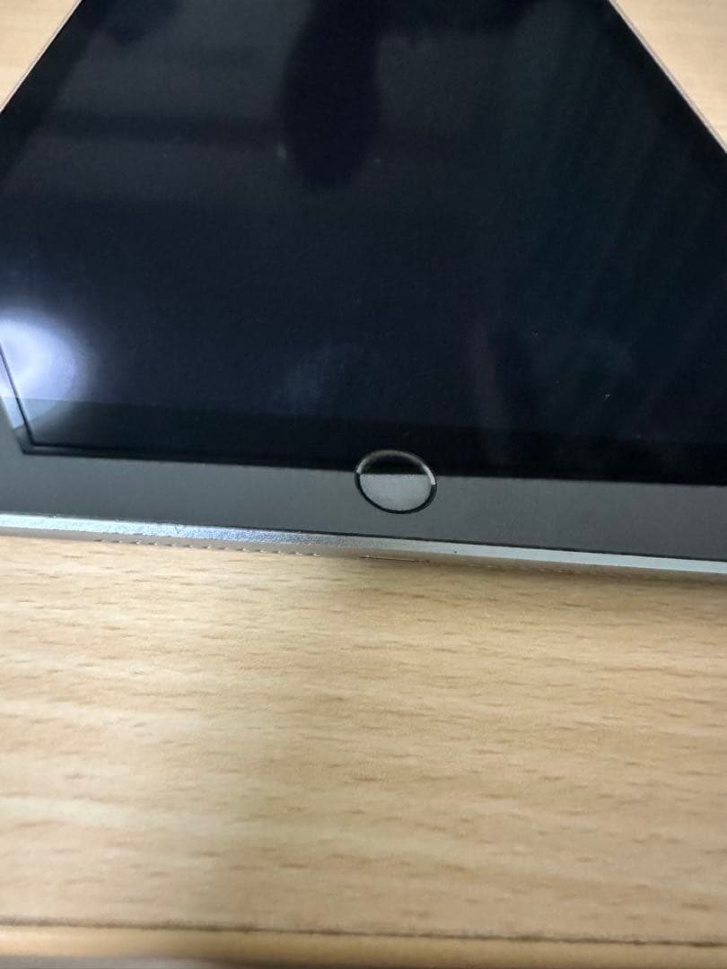 Apple iPad (第5世代) 32GB wi-fi スペースグレー