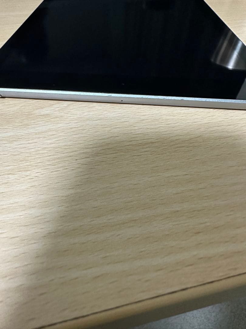 Apple iPad (第5世代) 32GB wi-fi スペースグレー