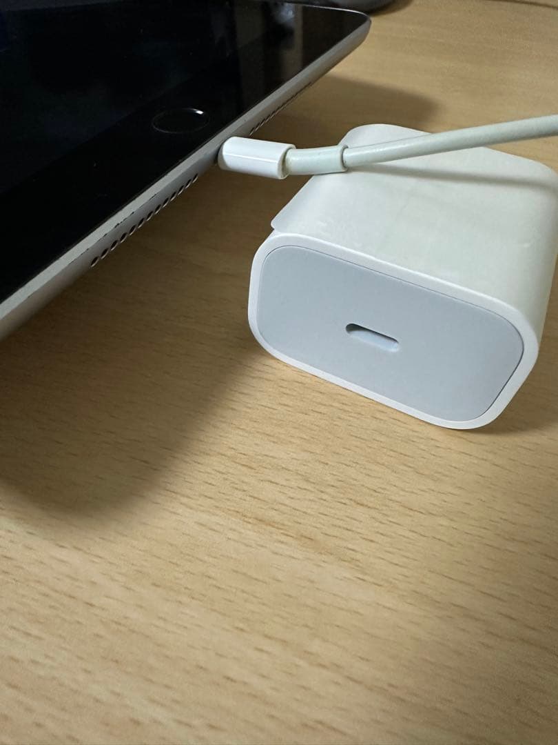 Apple iPad (第5世代) 32GB wi-fi スペースグレー
