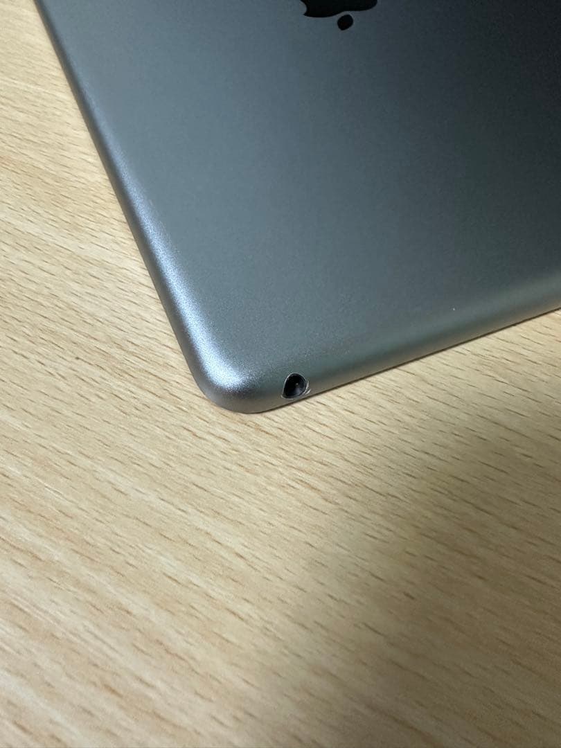 Apple iPad (第5世代) 32GB wi-fi スペースグレー