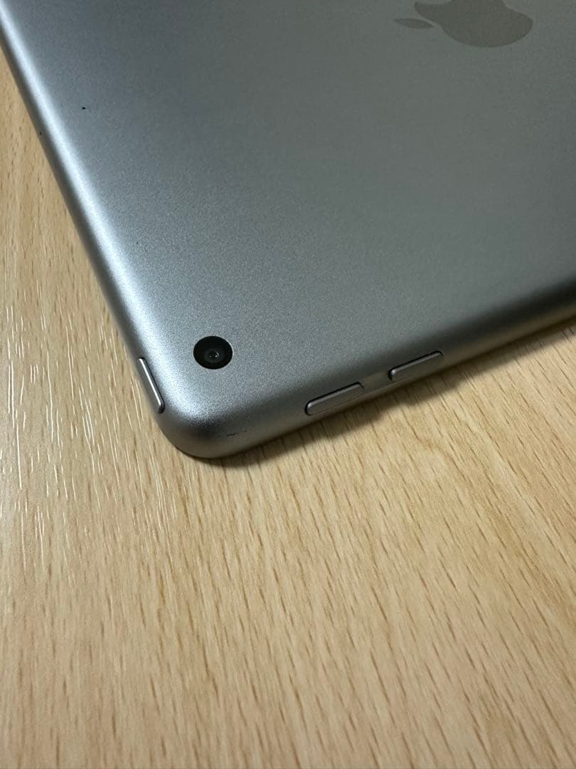 Apple iPad (第5世代) 32GB wi-fi スペースグレー